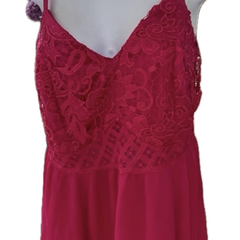 Torrid adjustable spaghetti strap lace accent baby doll top. Sz 1x, bright pink